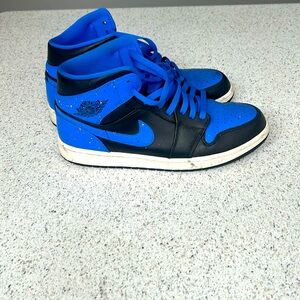 Air Jordan 1 Mid “Royal Splatter”